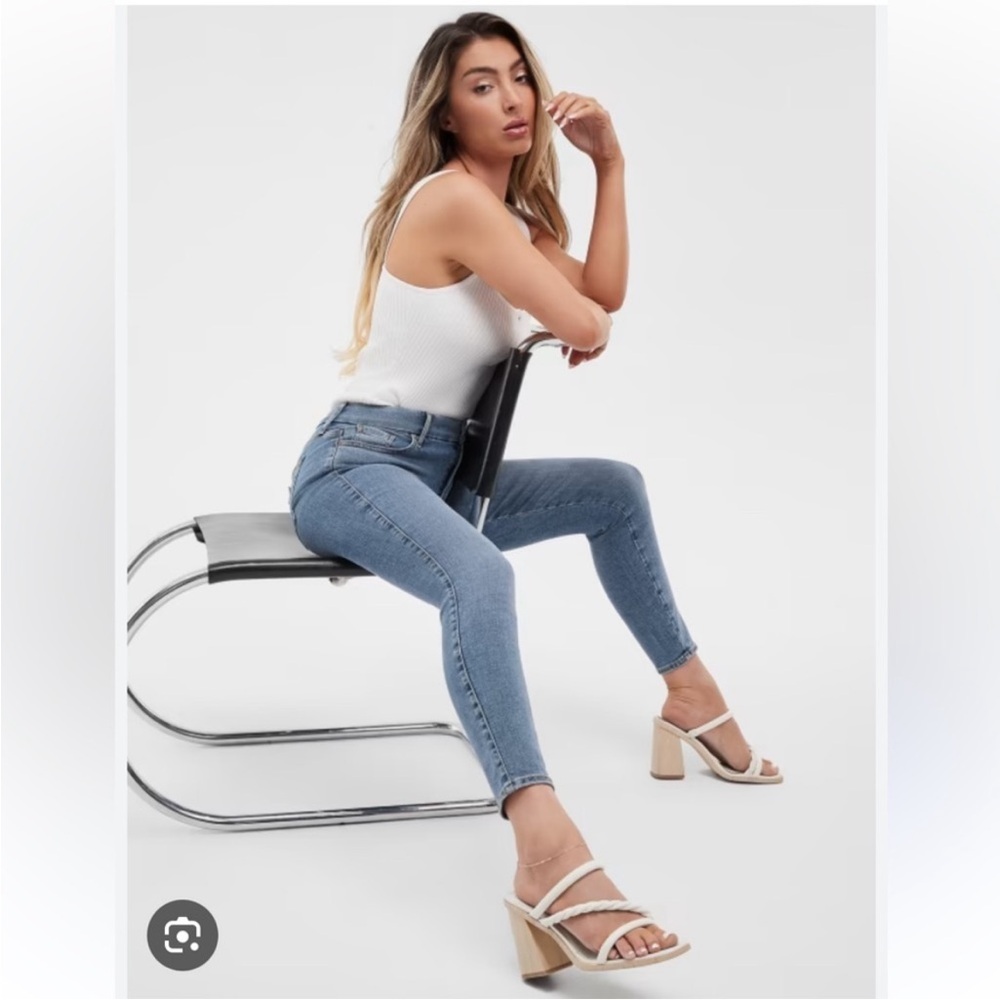 Guess Mid Rise Skinny Jeans Retro
